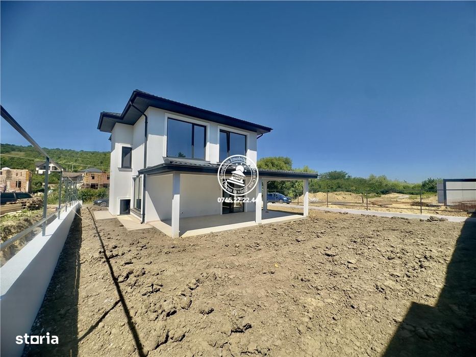 Vila  de vanzare  Visani,