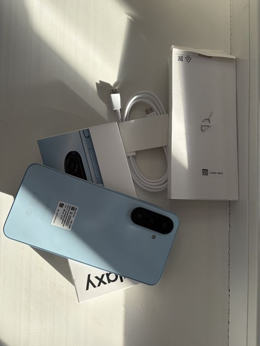 Продаю Samsung A17