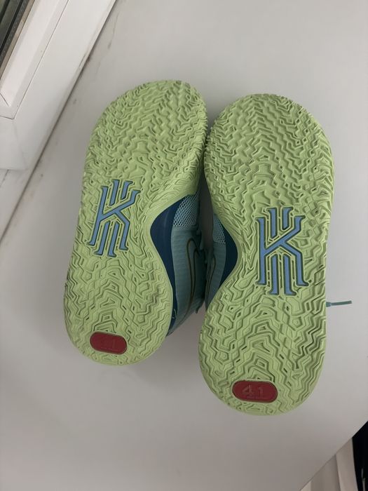 Кросовкий  NIKE KYRIE 7 цвет голубой