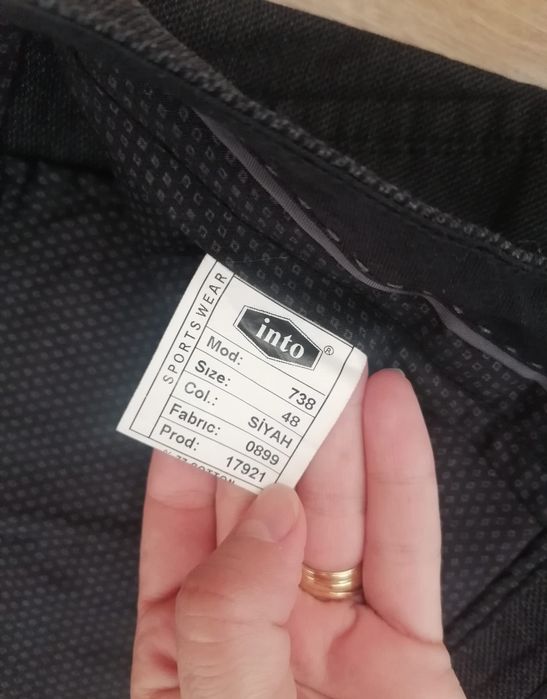 Pantaloni eleganți