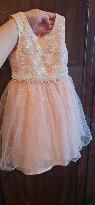 Нарядное платье на рост 110см