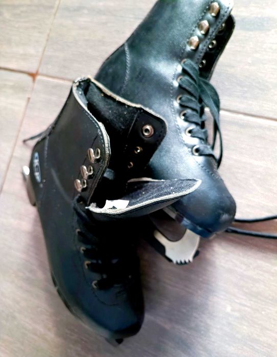 Продам коньки для мальчиков