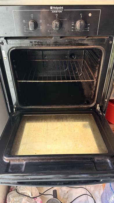 Продается духовка Hotpoint Ariston
