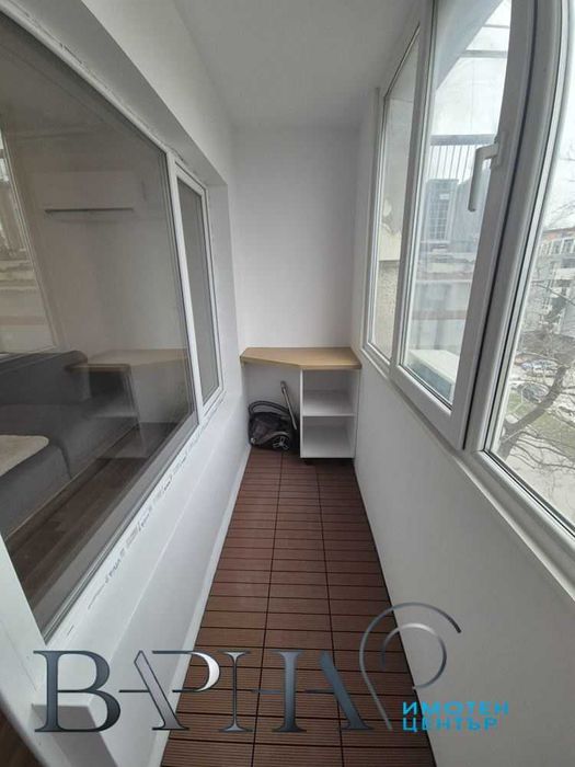 Дава се под наем Двустаен апартамент в Варна, Център - 62 кв.м за 428.91 € - Снимка #12