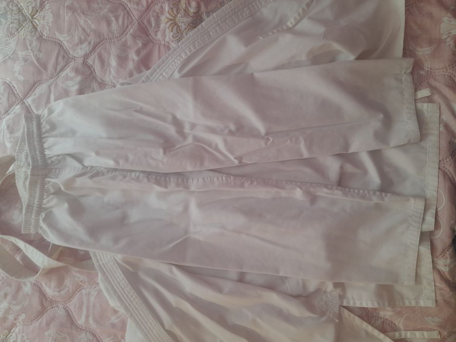 Costum și centura  karate  marimea 150