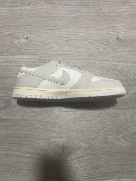 Nike dunk bone white