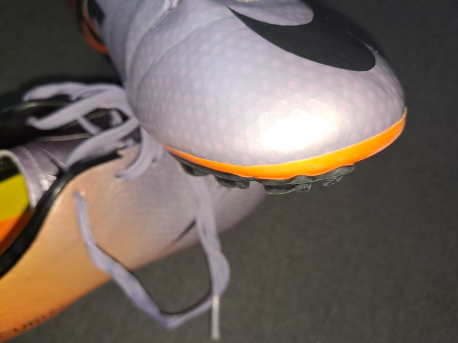 Бутонки/ футболни обувки NIKE 37.5