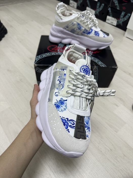Versace Chain Reaction