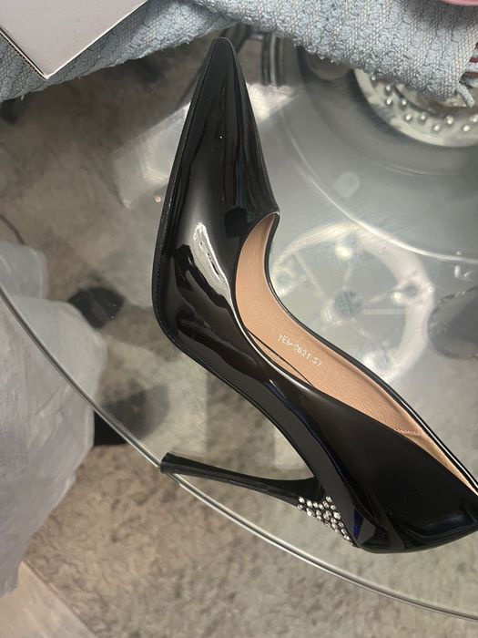 Нови дамски обувки-37 номер