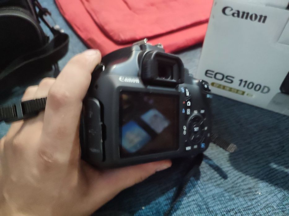 Фотоаппарат canon eos1100D