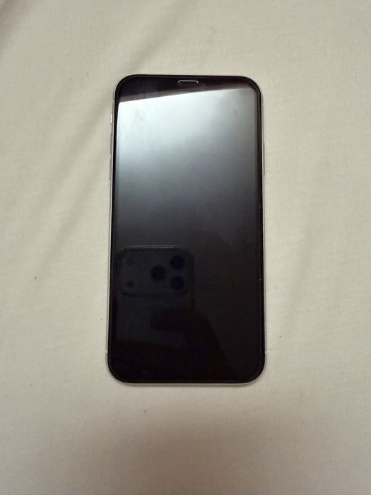 Продавам Apple iPhone XR 128GB – 97% батерия