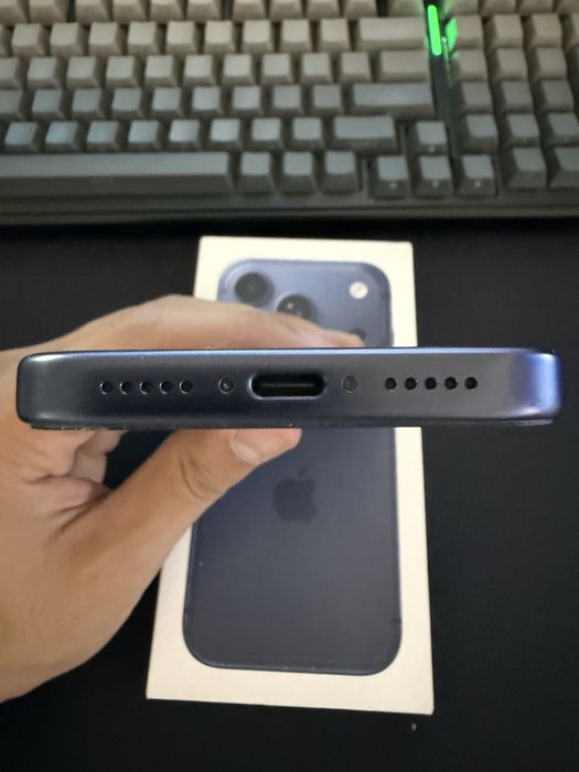 Продам свой iphone 17 pro 100%