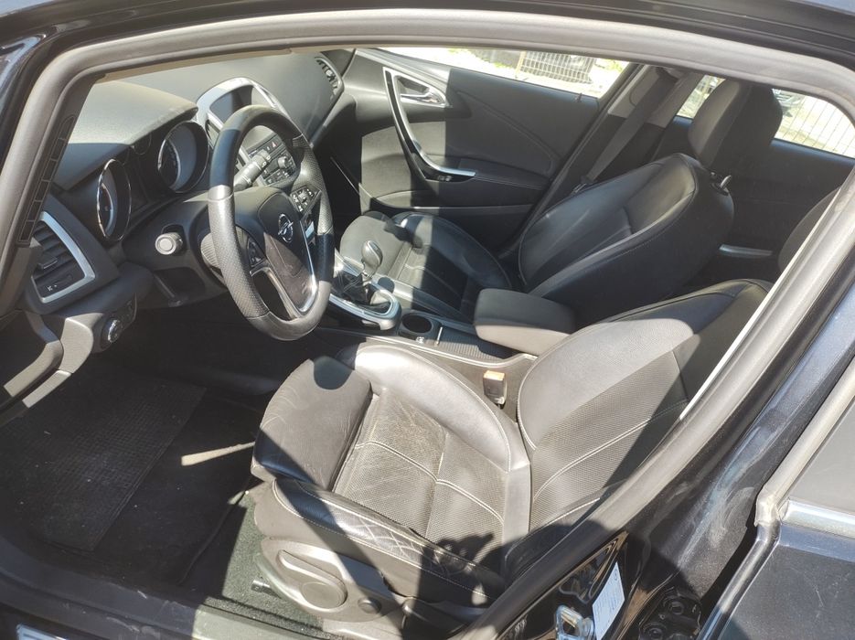 Astra J на части