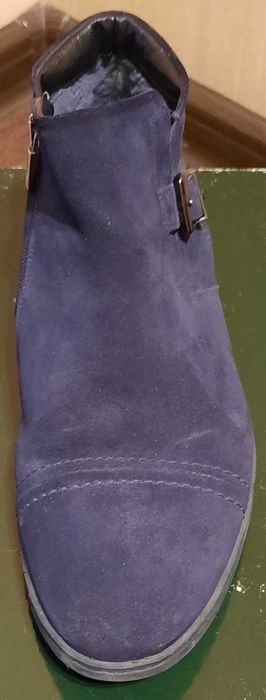 Ботинки из натурального нубука и меха, размер 42.