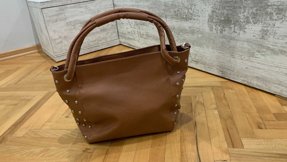 Дамска чанта еко кожа с една преграда