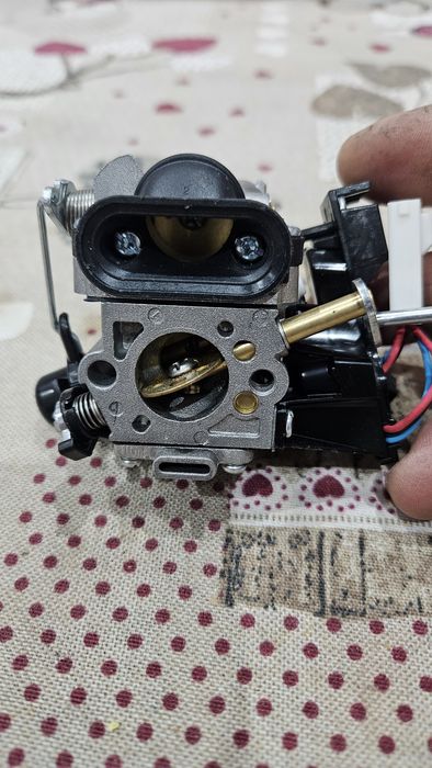 Carburator  husqvarna  550  555  560 562  572 xp