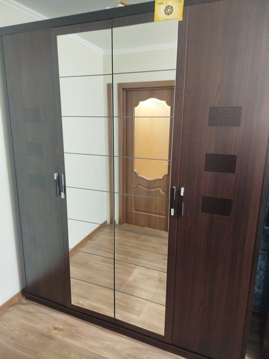 Продам спальный гарнитур