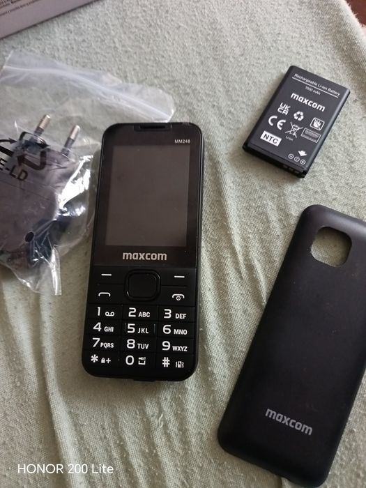 Telefon mobil maxcom