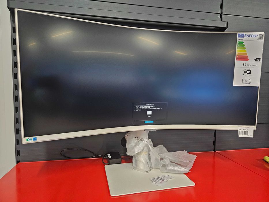 Monitor Samsung LS34C650TAU, 86,4 cm (34"), 3440 x 1440 Pixel, 4K,5 ms