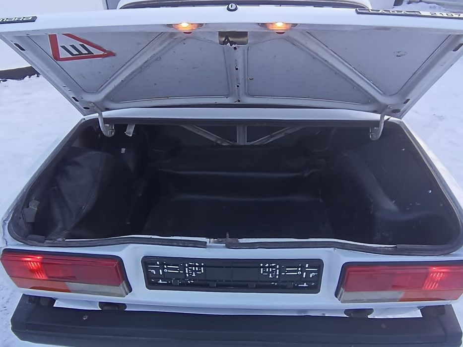 Продам ВАЗ 2107 инжектор