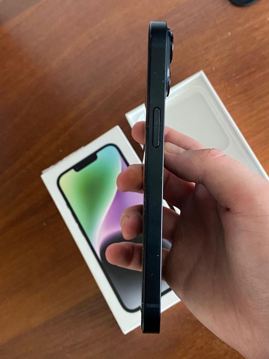 Iphone 14       .