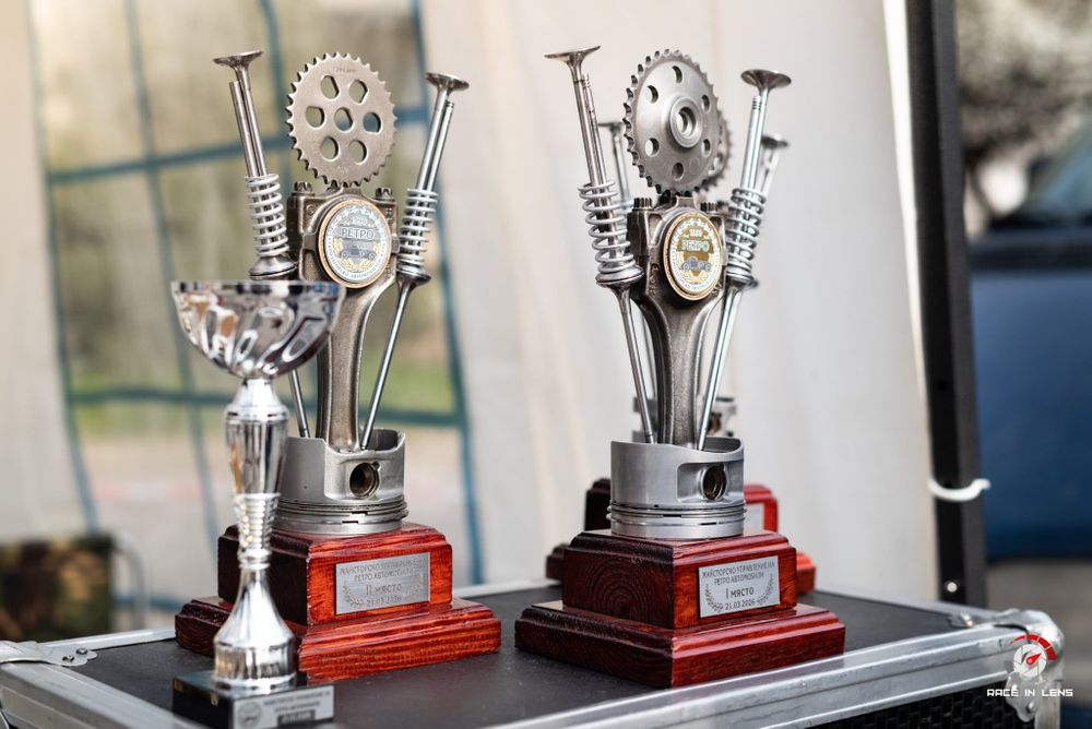 Ръчно изработени наградни купи и плакети за автомобилни мероприятия