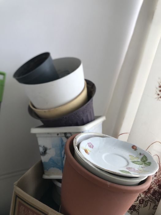 продаю горшки для Цветов