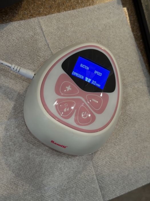 Продам электрический молокоотсос.