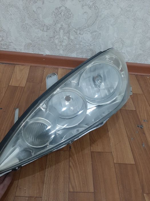 Передние фары Camry 35