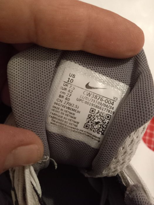 Кроссовки Nike белые