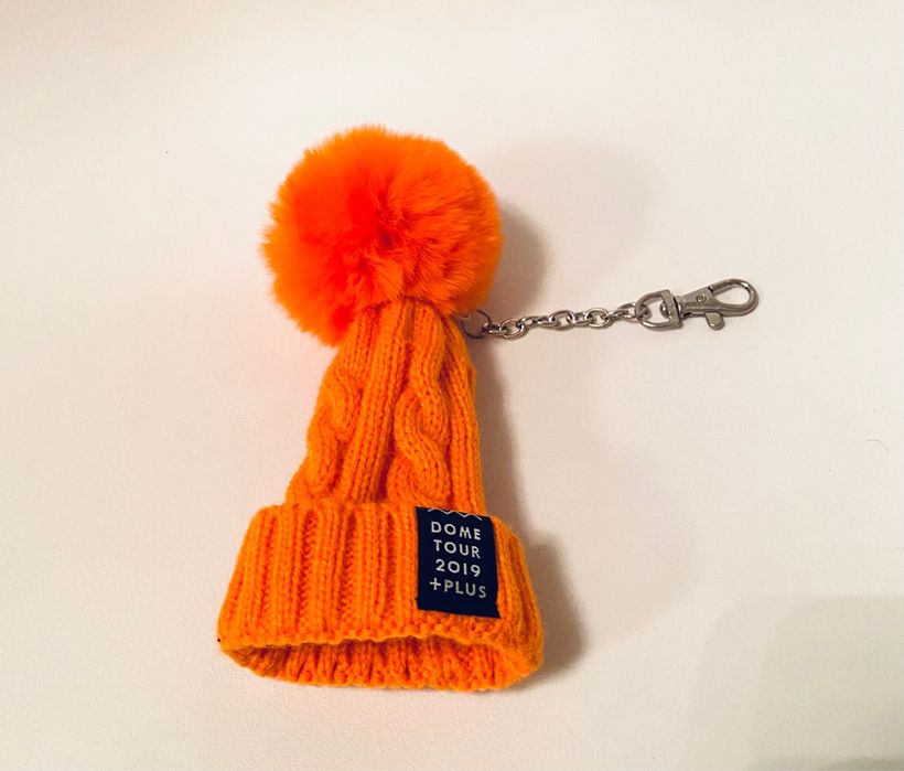 Брелок навес на сумку шапочка