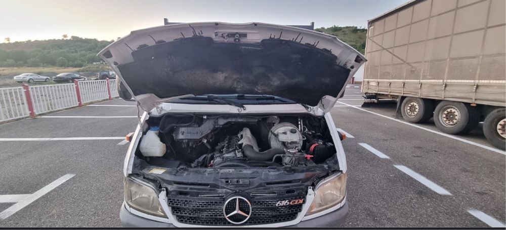 Mercedes Sprinter 2.7, basculabil pe 3 părți