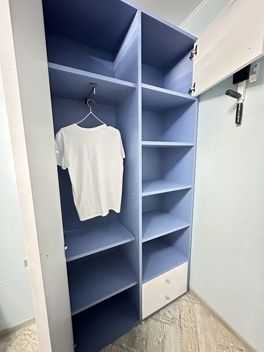 Продаю в детскую шкаф