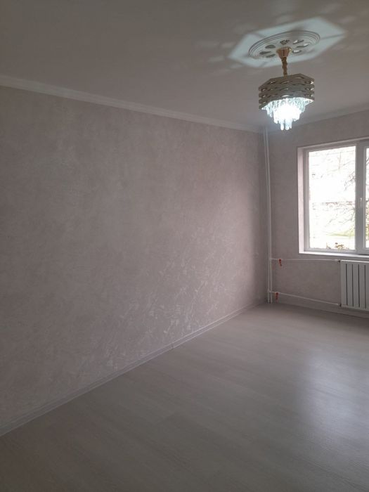 Jizzax shahar Mikrayon 3/1 da 2 xonali uy sotiladi..