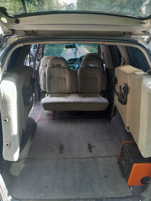Минивэн Nissan Largo w30