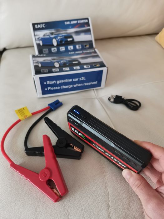 Robot pornire auto , Jump Starter Power Bank și lanterna LED
