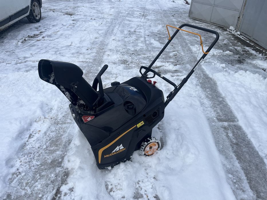 бензинов снегорин MCCulloch ST 53  Нов!