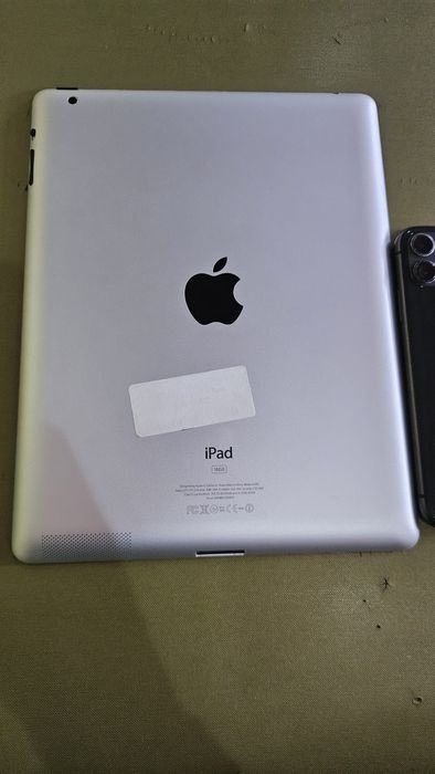 ipad 16gb 2nd generation и iphon 11 64gb