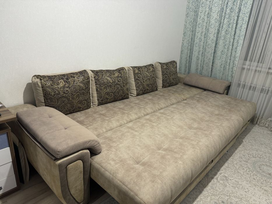 Диван для гостиной