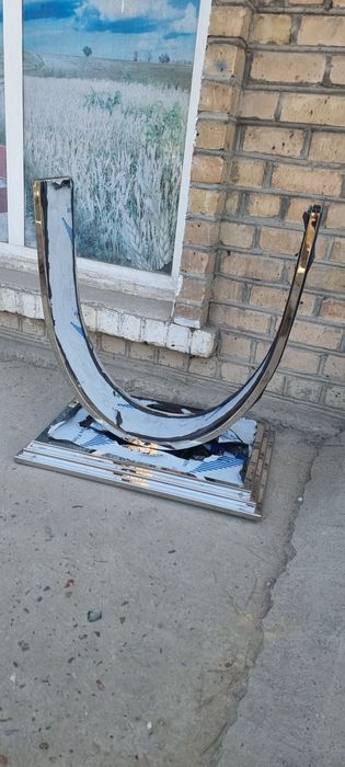 Золотые столы консолы