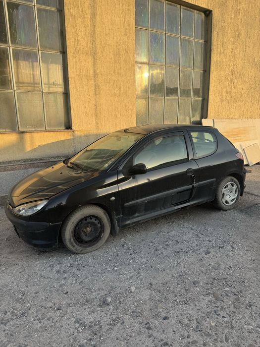 Peugeot 206 2.0 hdi на части може и цяла