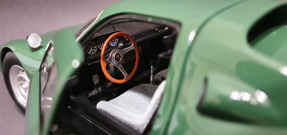 1:18 Porsche 904 GTS "Minichamps"