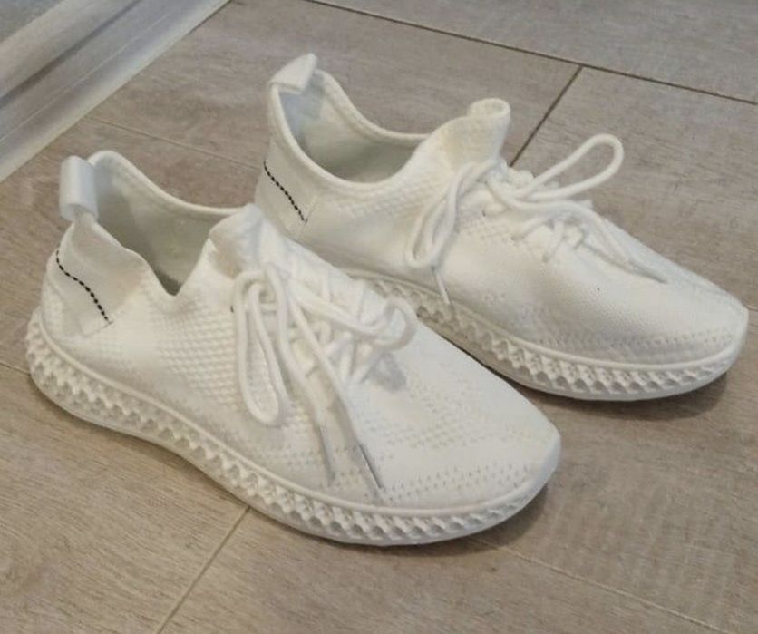 Детская обувь кроссовки