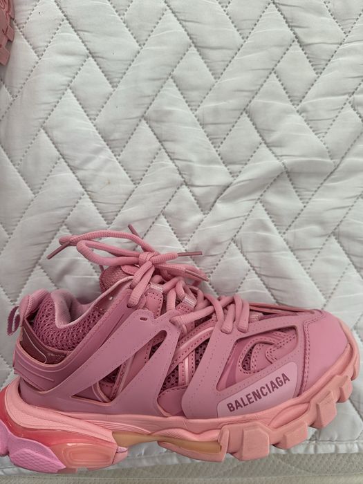 розови обувки balenciaga track