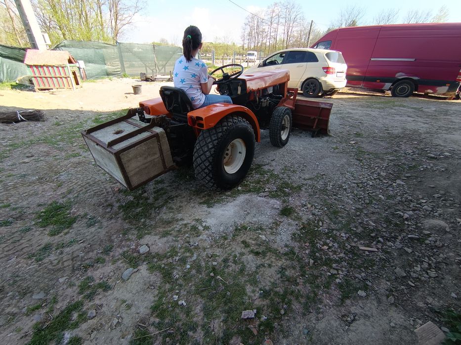 Tractorașe, trăsură , șareta ,sanie