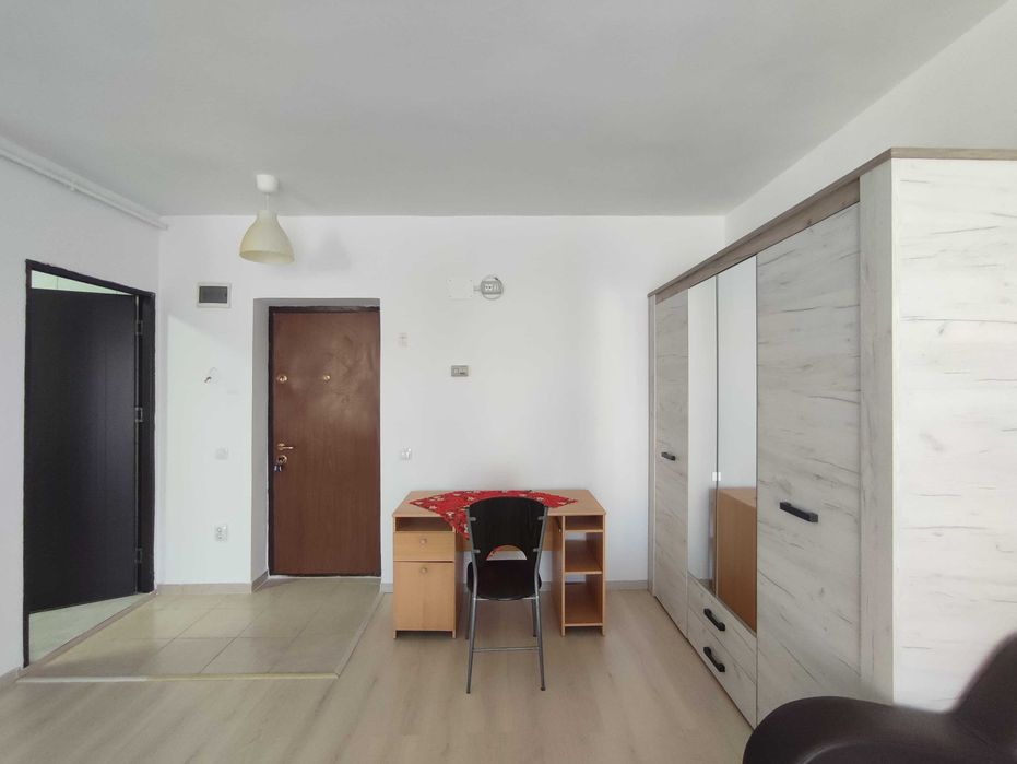 Închiriez apartament cu o cameră