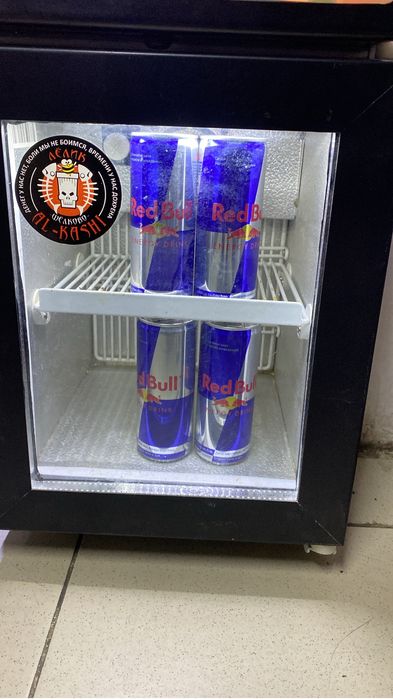 Мини Холодильник почти новый