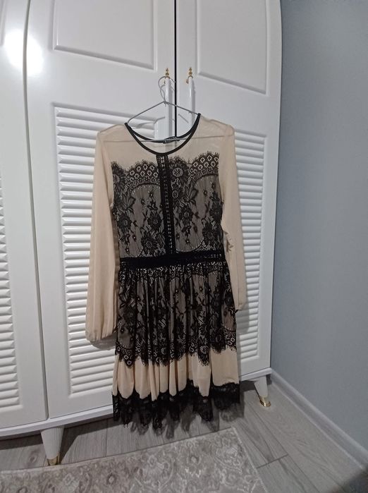 Рокля от Laleto с дантела