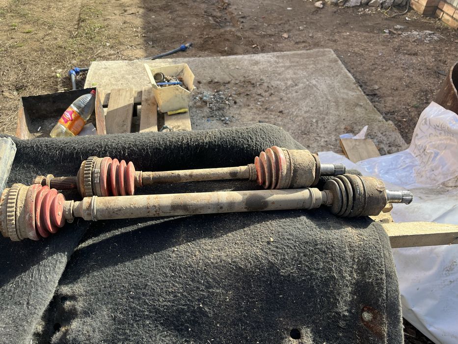 Запчасти на приору 2013года док