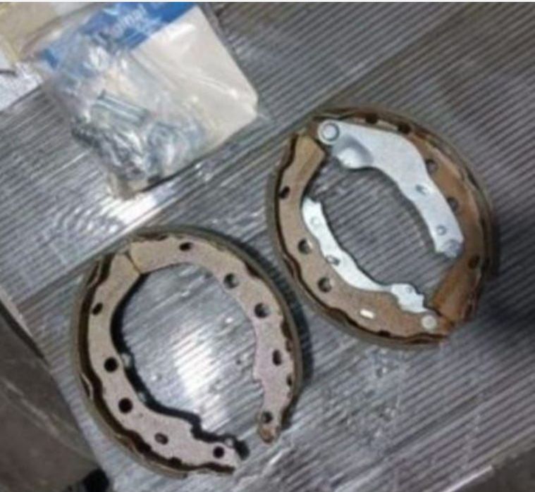 Set saboți: Justy baleno alto swift...asigur expedierea coletului avan